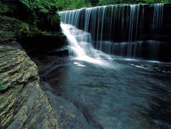 Breathtaking_Waterfalls_22